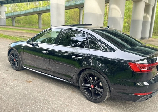 Audi A4 cena 89700 przebieg: 121000, rok produkcji 2017 z Płock małe 79